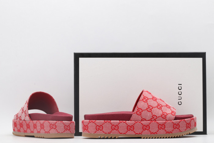 G*u*i* sandal74