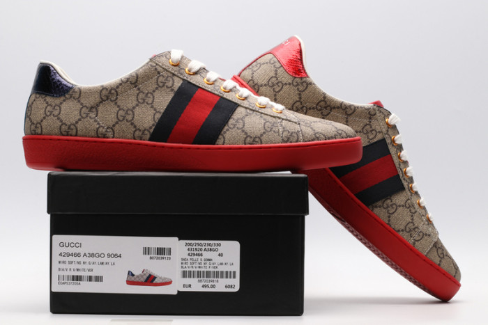 G*u*i* trainer sneaker76