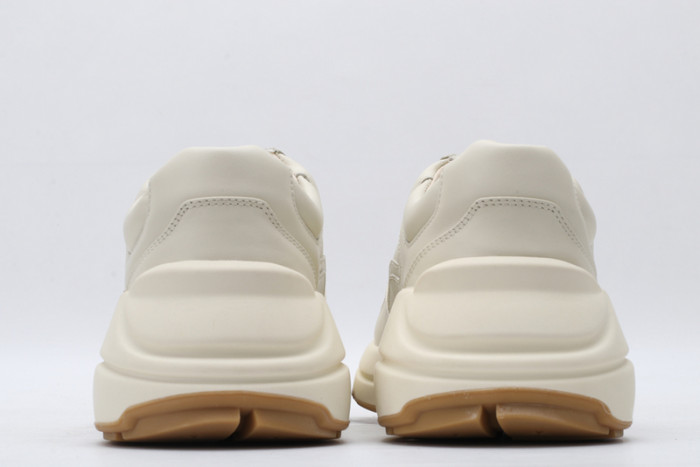 G*u*i* trainer sneaker12